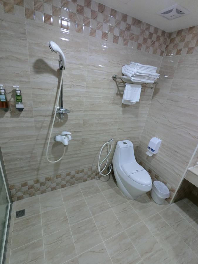 雲林斗六福爾摩莎大飯店 Hotel Bagian luar foto