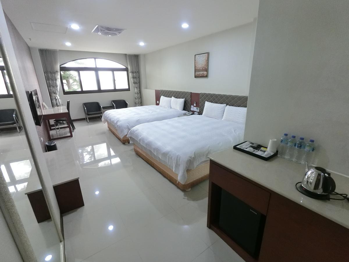 雲林斗六福爾摩莎大飯店 Hotel Bagian luar foto
